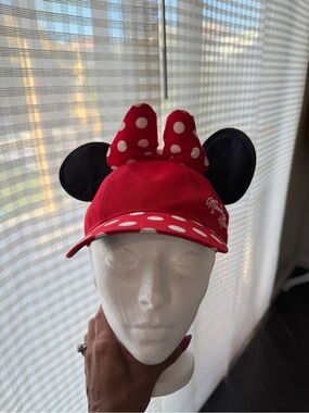 Adjustable Kids Red Minnie Mouse Ear Hat with Polka Dot Bow Disneyland